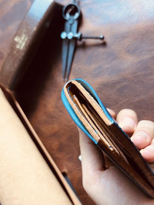 Ręcznie wykonany portfel skórzany bifold