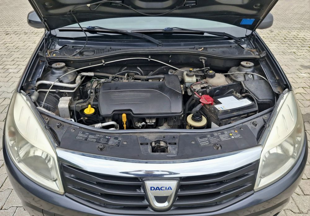 Dacia Sandero 1.2i 16v C/AC Nacional 10