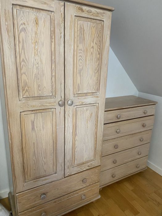 Zestaw mebli sosnowych 3 szafki