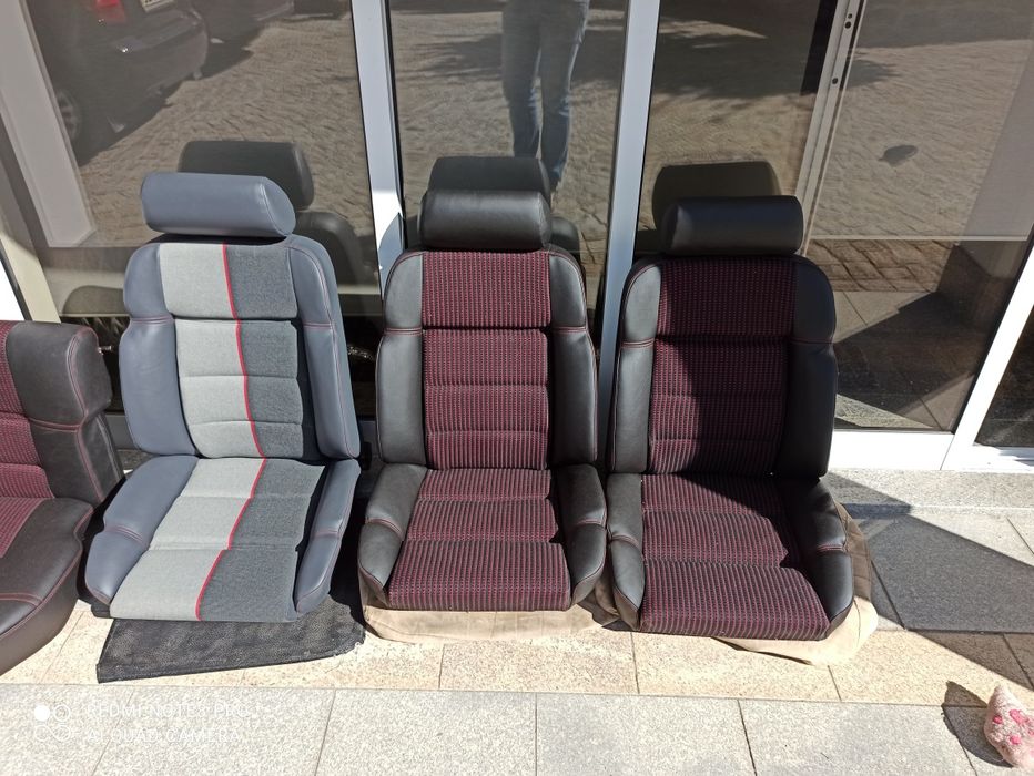 Bancos Peugeot 205 GTI (Frente e Trás) Feitos por Encomenda