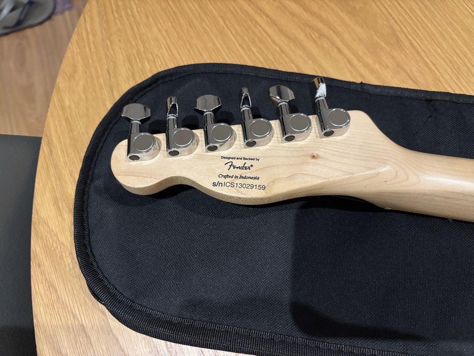 Squier Telecaster Affinity series, com extras