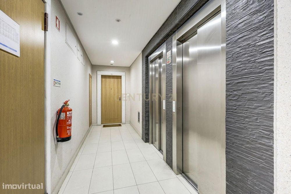 Arrendamento : Fantástico Apartamento T1 com Box (Pré-instalação para