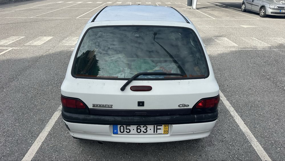 Renault clio 1.9 D comercial