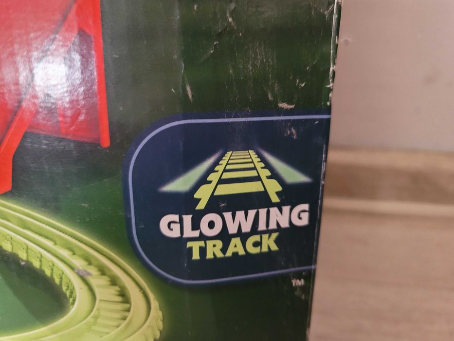 Zestaw Tomek i Przyjaciele Nocna Dostawa Hyper Glow