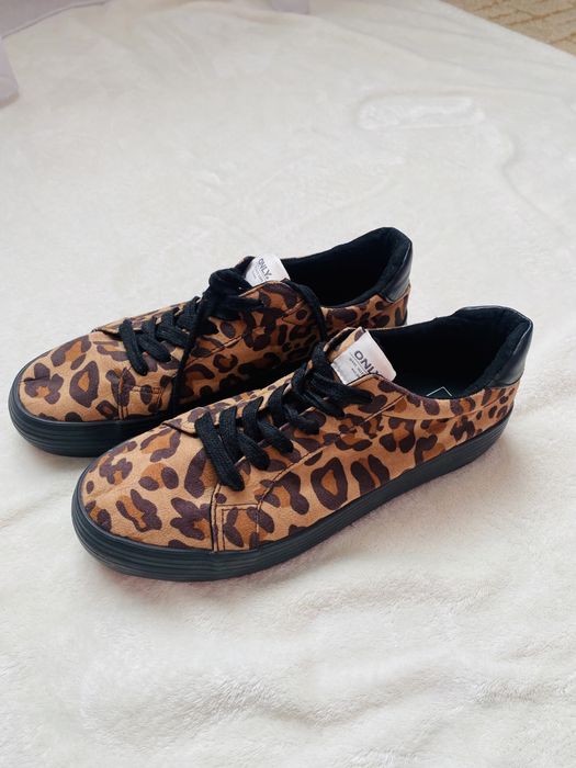 Кеди з леопардовим принтом
