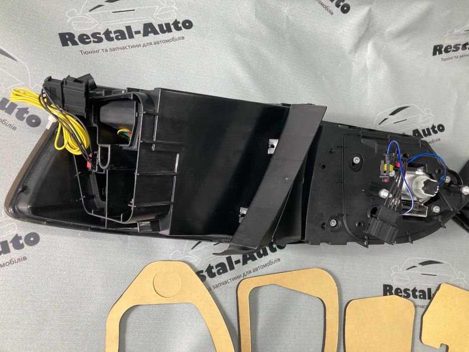 Стопы Задние фонари Volkswagen "Jetta MK6"12-14год.(Smoke) RSU