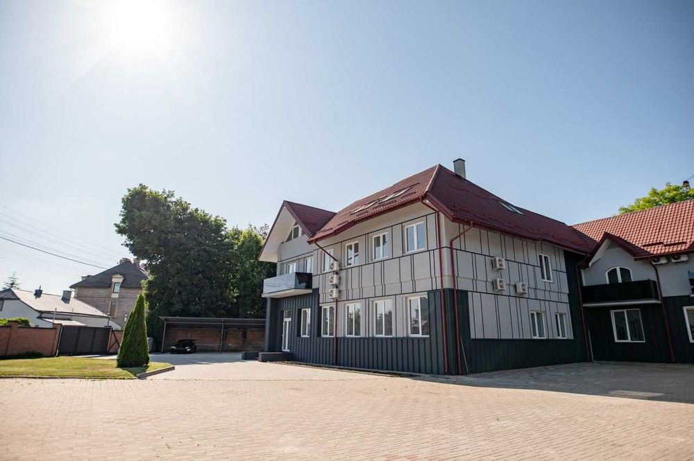 Продаж офісно-складського приміщення з земельною ділянкою у Львові