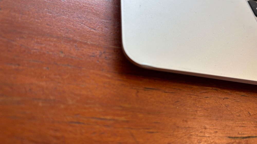 MacBook Air 13" Retina (2020) Intel i3 • 8GB • 256GB SSD – Bateria Excelente!