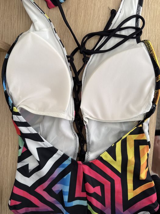 Купальник суцільний S