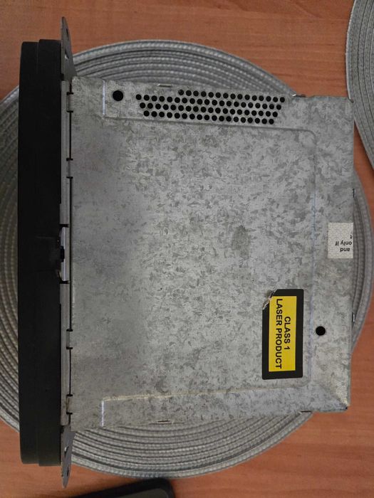 Sprzedam radio samochodowe VW RCD 300 oryginalne – Volkswagen Golf V / Passat / Touran
