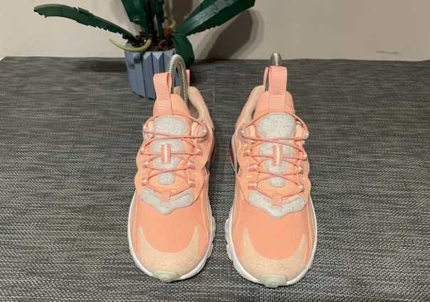 Buty NIKE AIR MAX 270 REACT ,damskie ,Rozmiar 35, stan bdb.