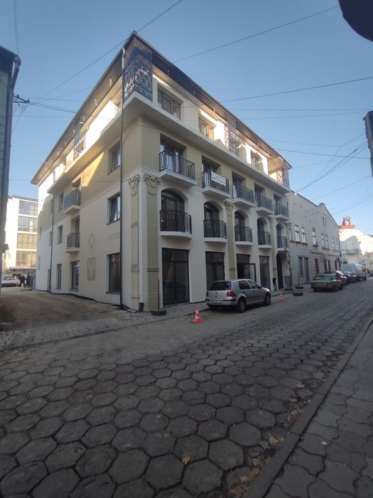 Продаж приміщення в центрі міста Коломия поруч музею Писанка.