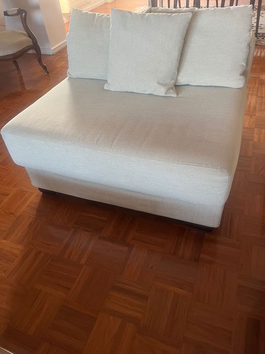 Recheio de Casa/Móveis/TV/Sofás 1,2,3 lugares/Roupeiros/mesa 6 lugares/mesa 4 lugares c cadeiras/ mesa e cadeira escritório/ tapete/luminárias
