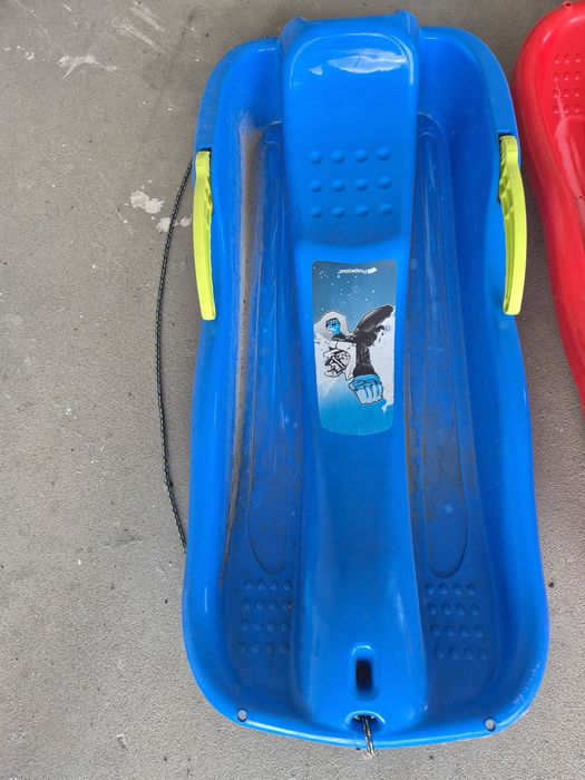 Sanki dziecięce na śnieg