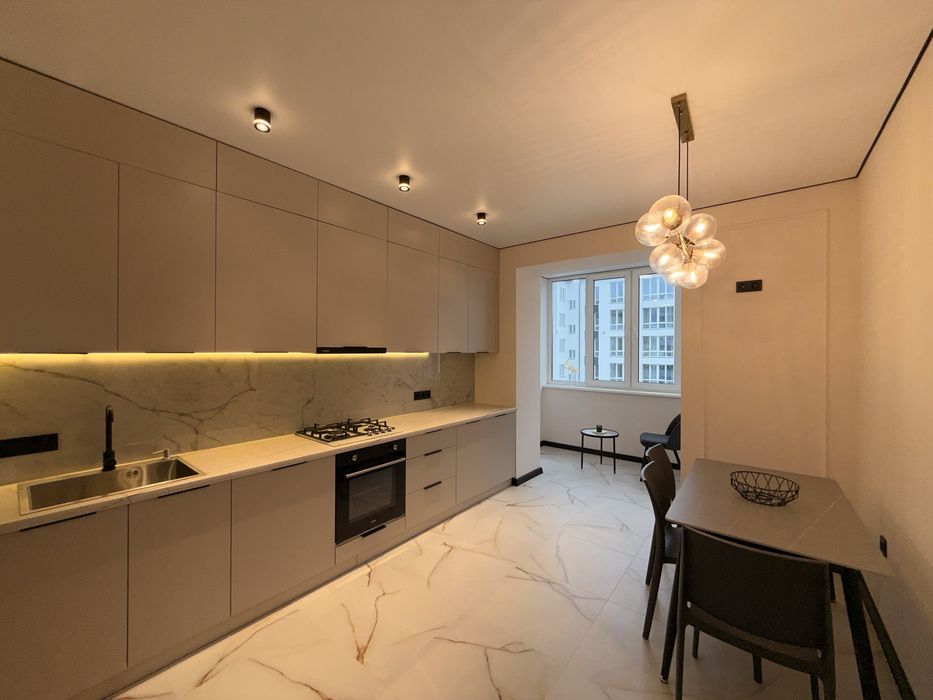 Продаж 2х кімнатної квартири. Руська