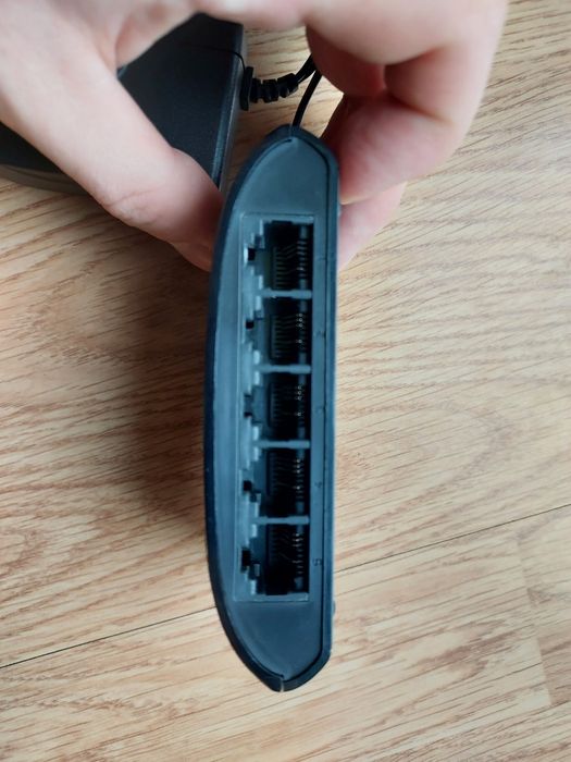 Przełącznik D link 1005D