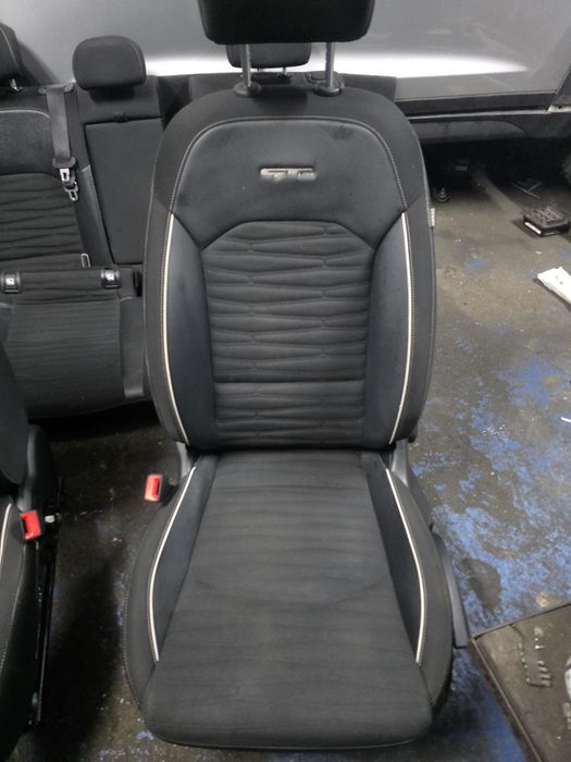 Fotele kanapa wnetrze kia proceed III