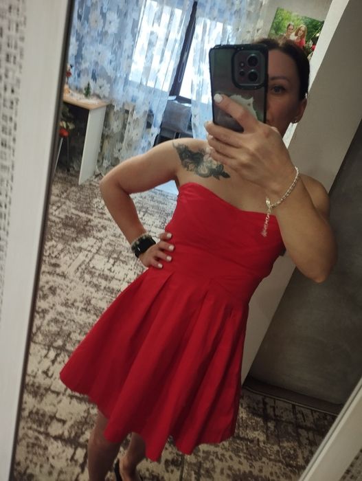 Вечірня сукня корсет чорна червона