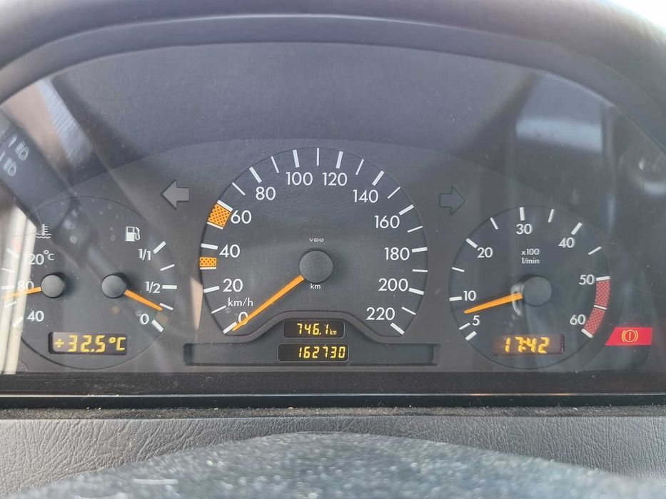 Mercedes-Benz C 250 — fotografia 10