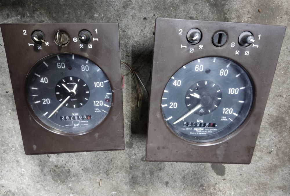 Щиток приборів Спідометр з Тахо Тахометр Mercedes 814 приборка
