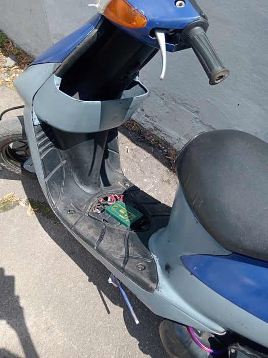 Продам скутер suzuki lets 2