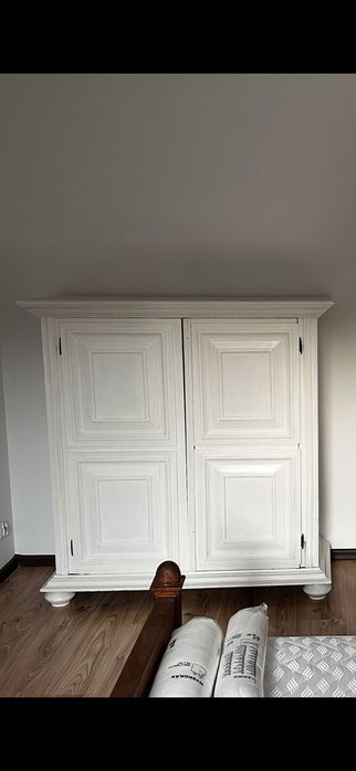 Komoda drewniana biała