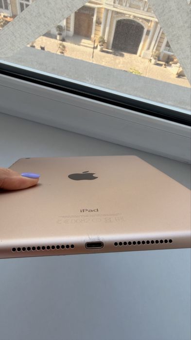 iPad 5 покоління 32 GB Rose gold