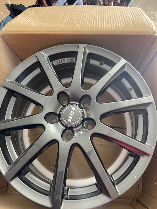 Nowe felgi 17 cali do BMW , 5x120 grafitowe