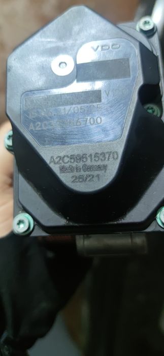 Продам дроссельную заслонку VW T5 и топливную магистраль (обратку)