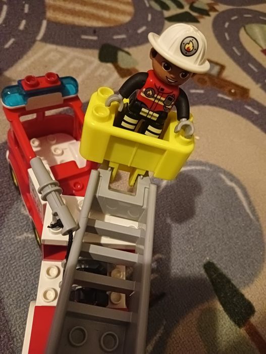 Лего дупло пожежна машина