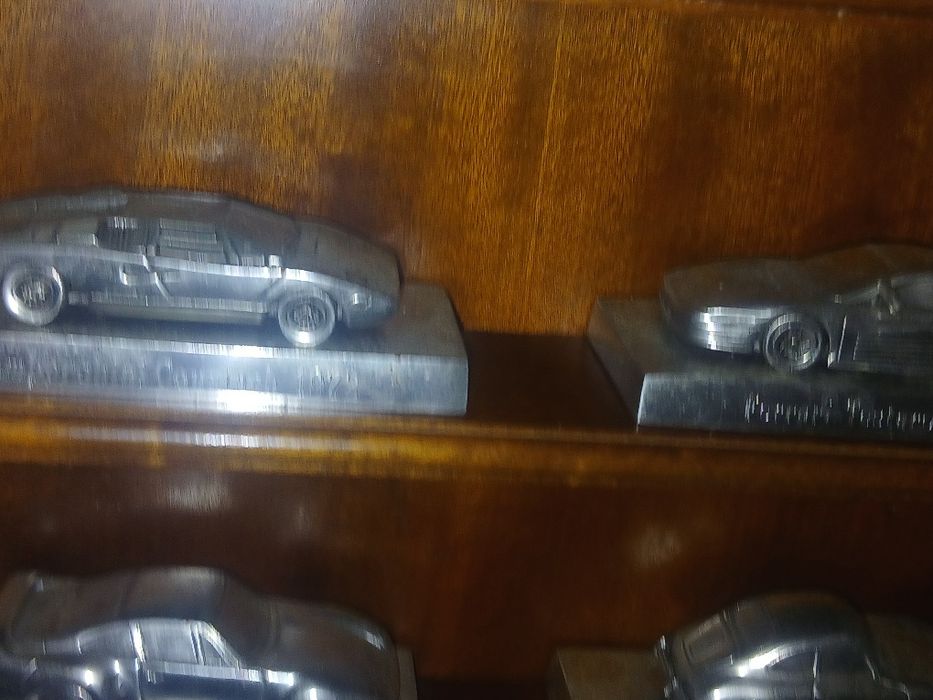 Coleção 12 carro de estranho edição limitada