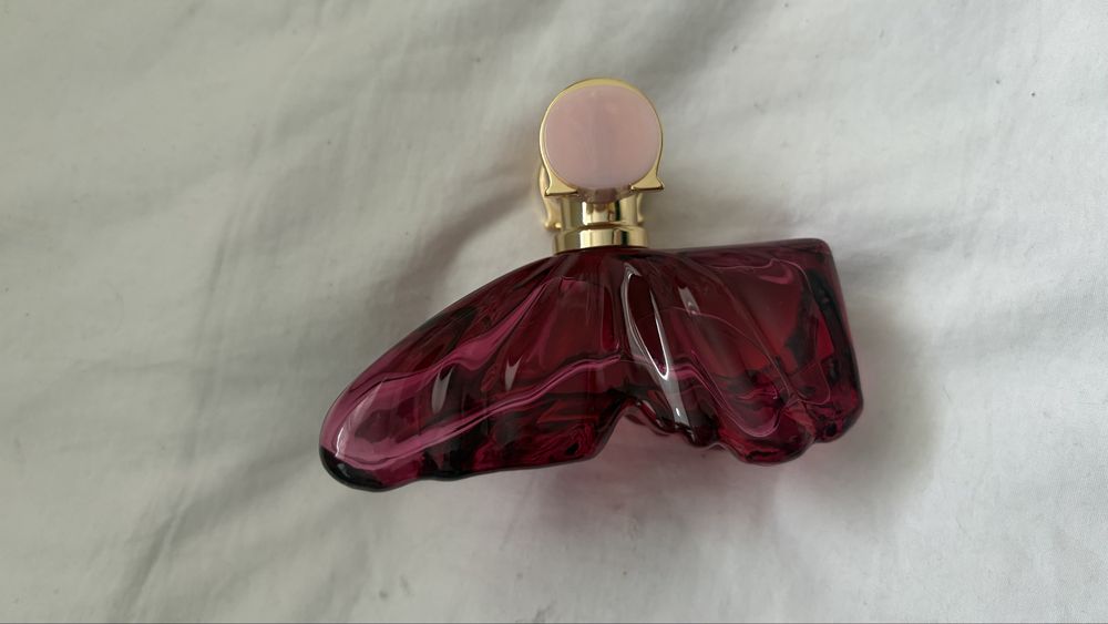 Carolina Herrera La Bomba