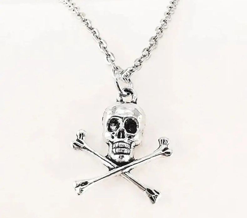 y2k подвеска с черепом