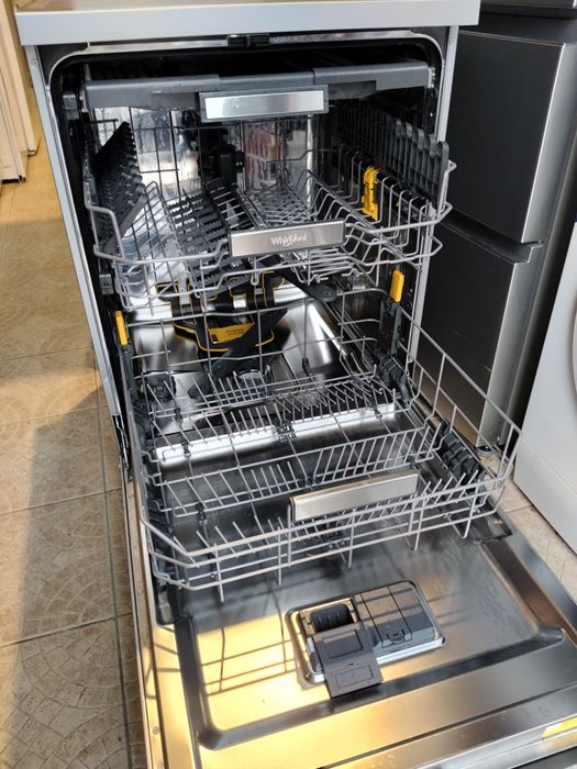 Wolnostojąca zmywarka Whirlpool