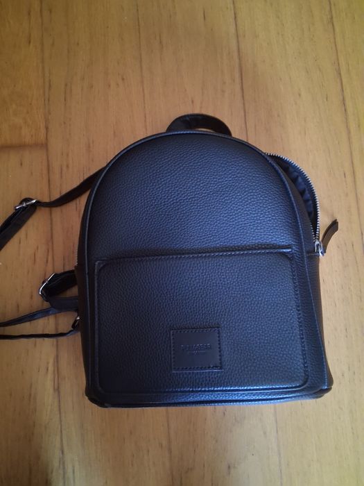 Mini mochila preta