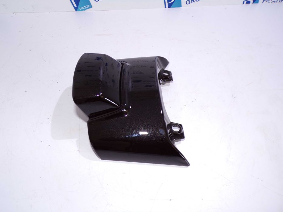 Zaślepka Podświetlania tablicy Chlapacz Błotnik Vespa GTS 125/310cc