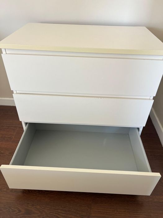 Cómoda Malm ikea branco