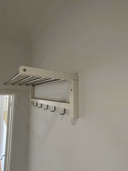 IKEA TJUSIG banco e cabideiro