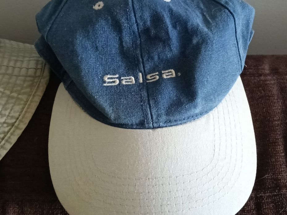 Chapéus vintage ( Levi's Strauss e Salsa)