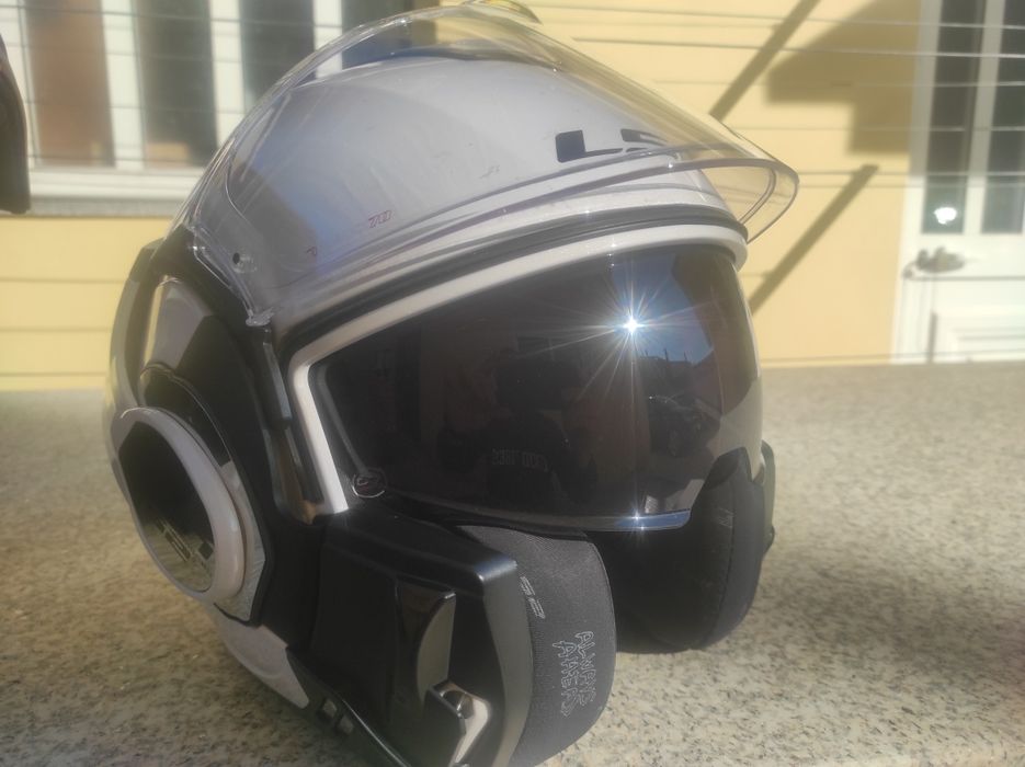 Capacetes LS2 como novos