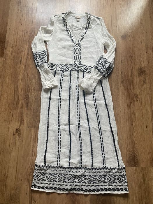 Вишите плаття hm