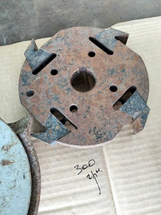 Лущилка кукурузы ручная  ( Фреза по дереву 23 см 350 гр) бу