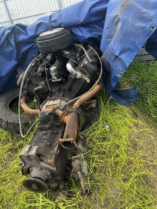 Двигу на грузовий автомобіль
