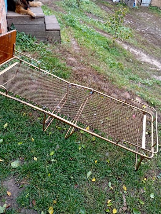 Розкладушка з бильцем