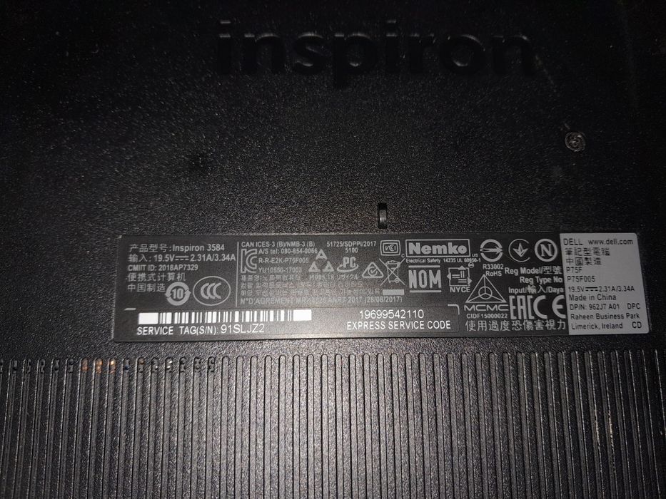 Ноутбук  состояние  нового  dell  15 3000