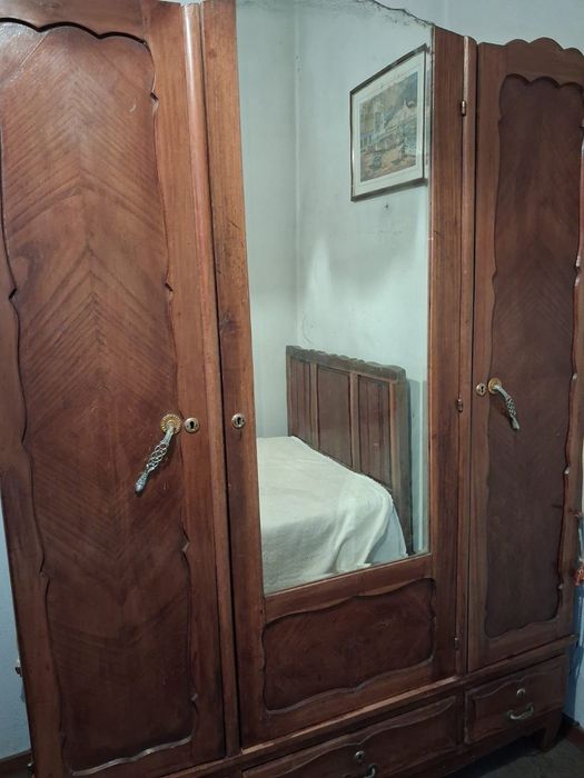 Roupeiro + cómoda + cama