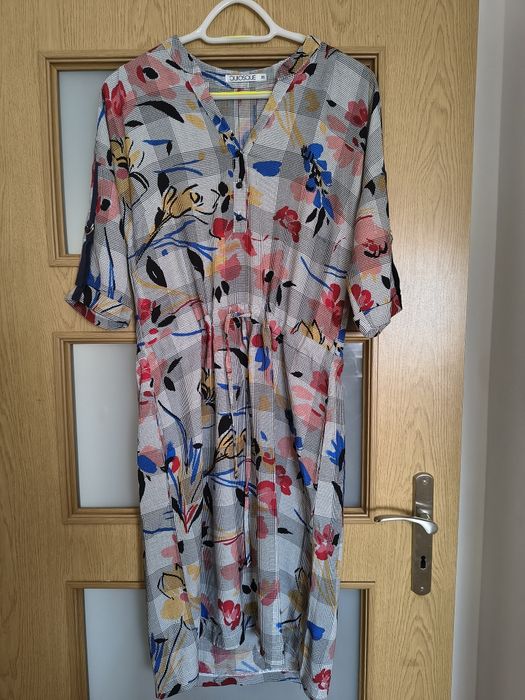 Sukienka quiosque w kwiaty r.38