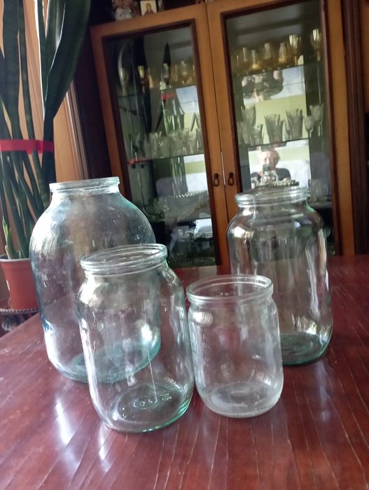 Банки для консервації є різна кількість