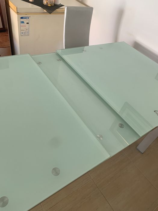Mesa de jantar extensivel em vidro temperado