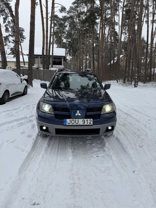 Mitsubishi Outlander 2.0 газ/бензин 4*4 механика 2007 года